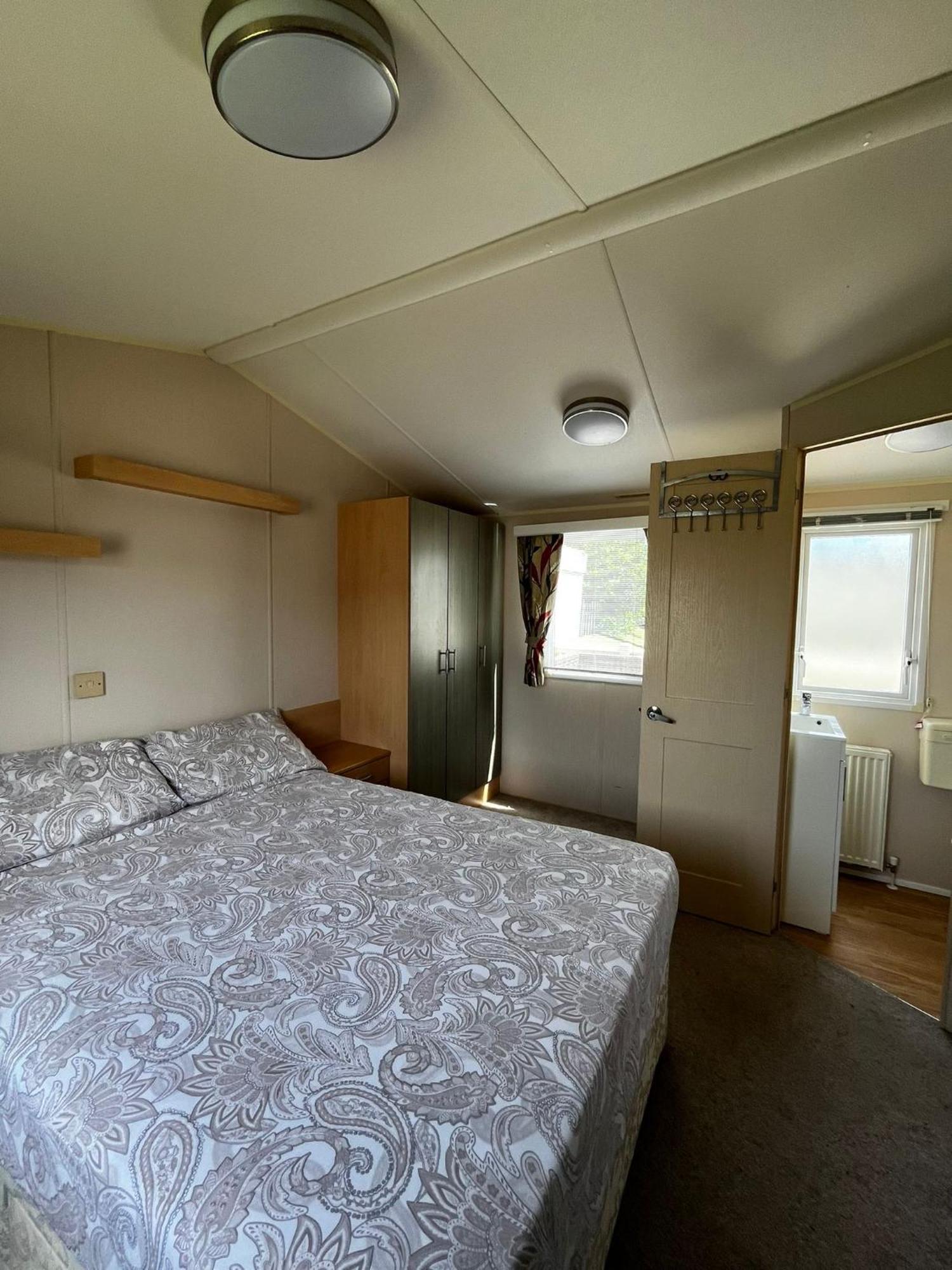 וויטסטייבל Seaview Holiday Rentals - Seawall מראה חיצוני תמונה