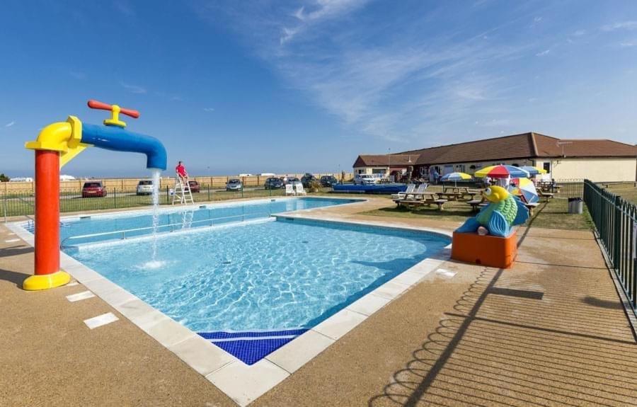 וויטסטייבל Seaview Holiday Rentals - Seawall מראה חיצוני תמונה