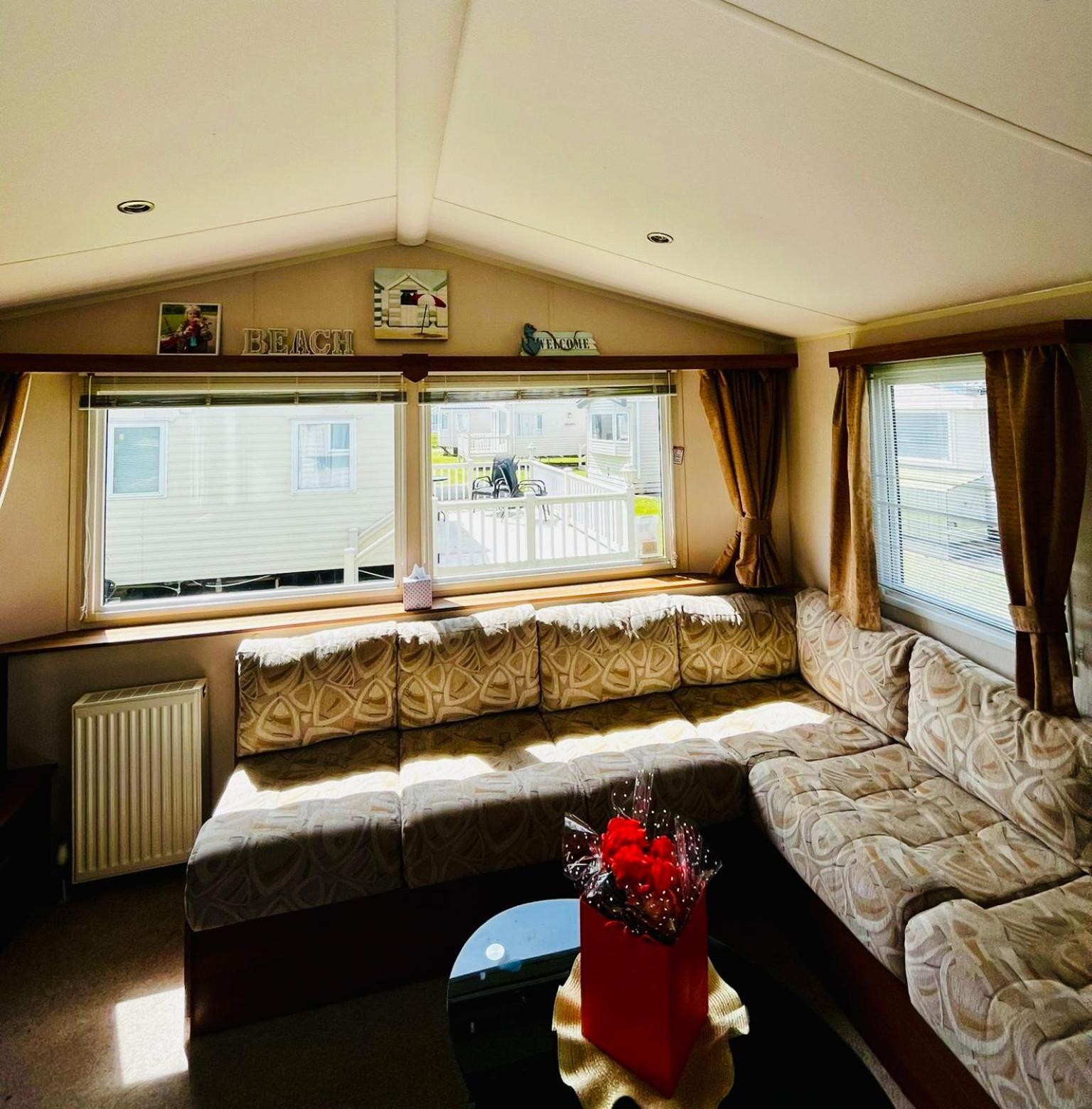 וויטסטייבל Seaview Holiday Rentals - Seawall מראה חיצוני תמונה